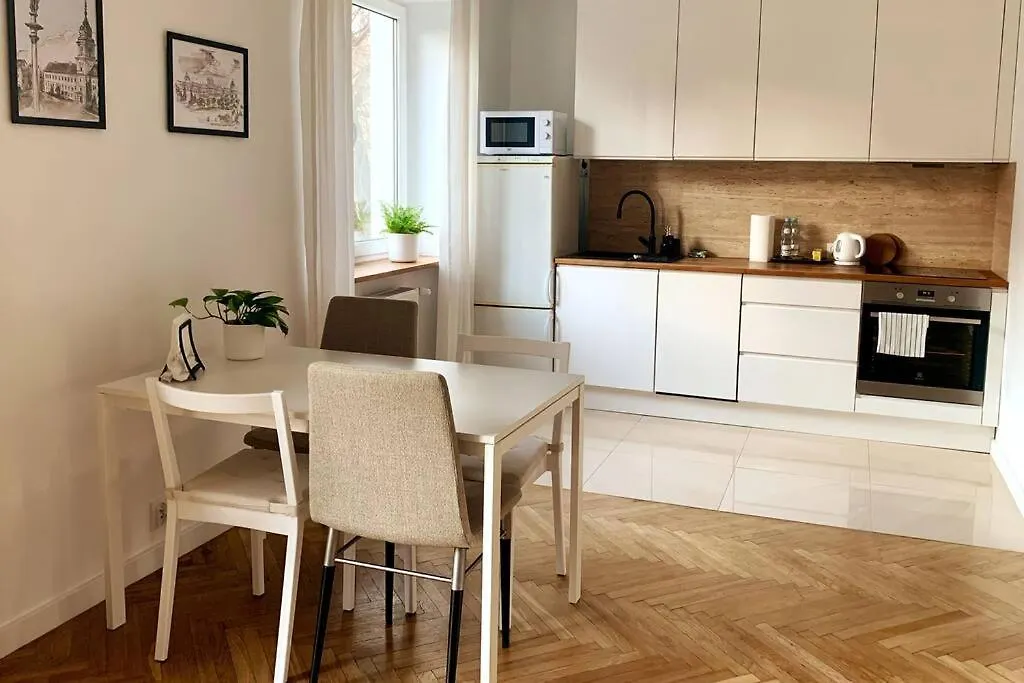 Charming Apartment In Old Mokotow Warsaw 0*,