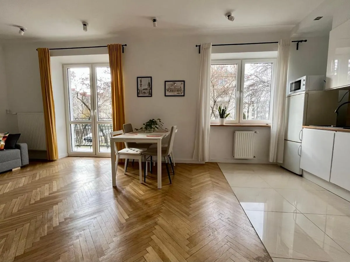 Charming Apartment In Old Mokotow Varsó